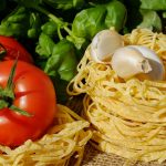 トマトとパスタとニンニク